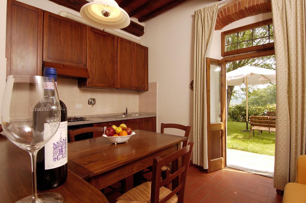 Agriturismo Castello Di Querceto 루콜레나 인 키안티 객실 사진